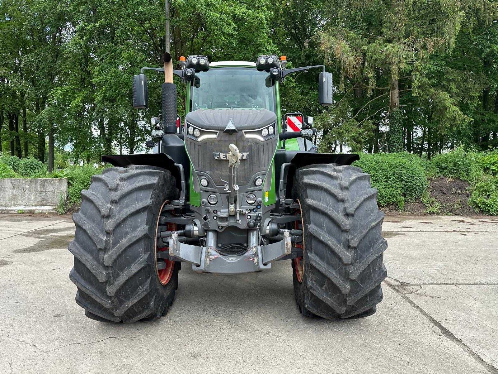 Frontansicht des Fendt 936 Vario 2020 Raupendozers