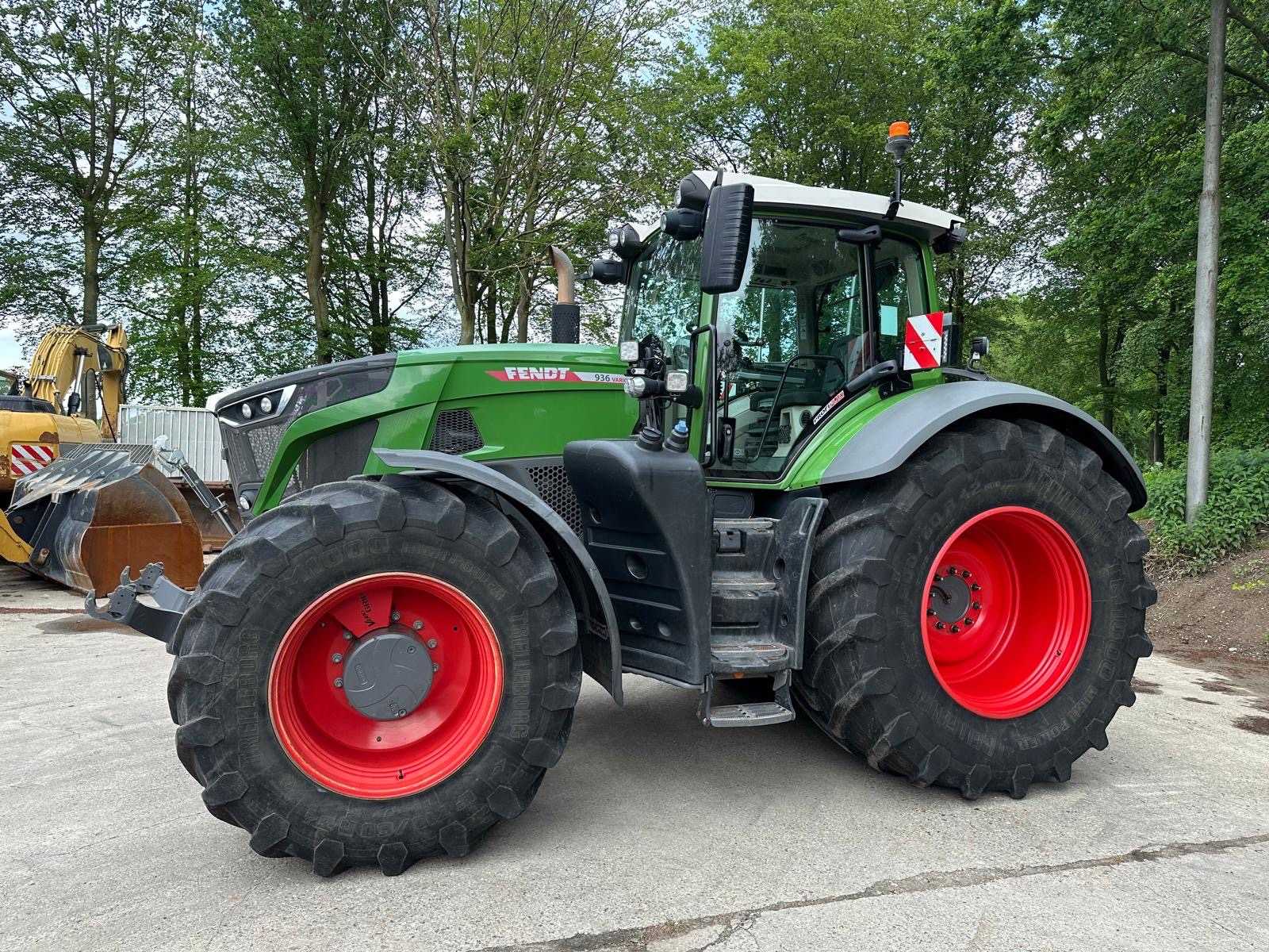 Seitenansicht des Fendt 936 Vario 2020 Raupendozers