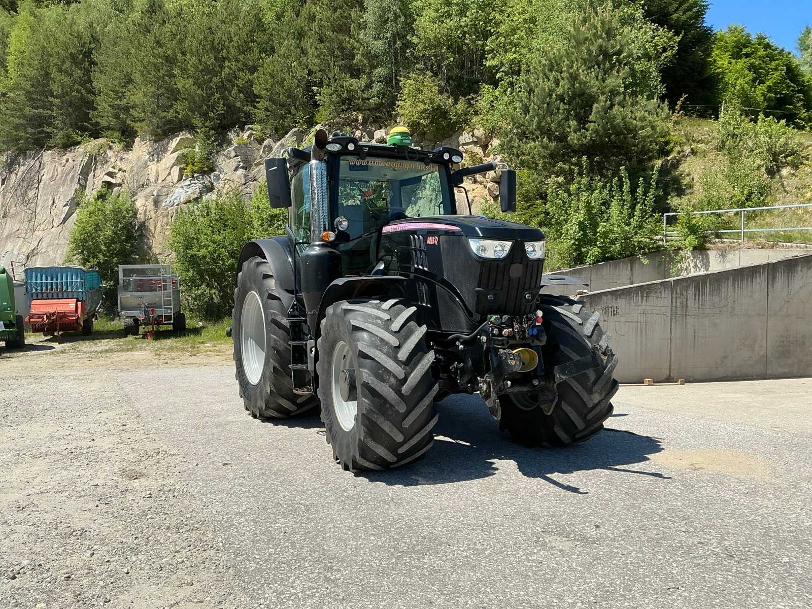 John Deere 6215 R Raupendozer (2016)